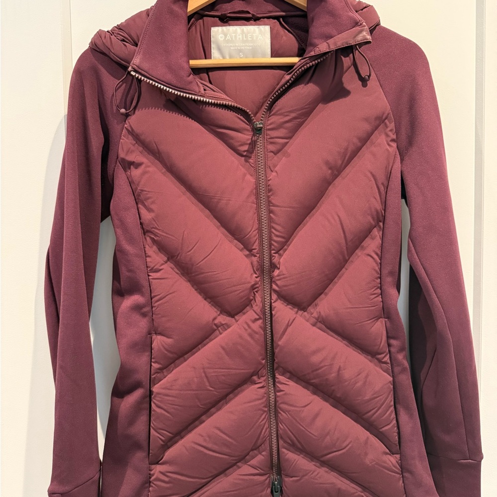 Athleta Women's Burgundy Puffer Jacket
